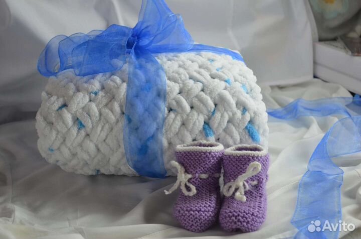 Комплект для выписки (пинетки, плед)