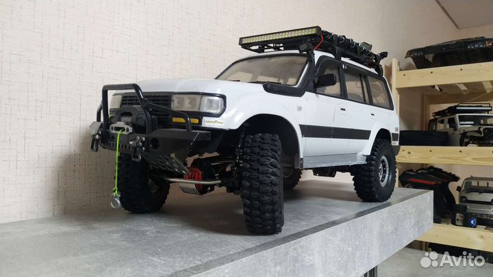 Модель Axial scx10 II