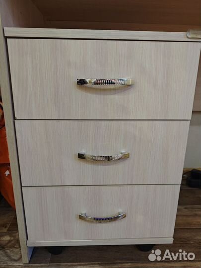 Письменный рабочий стол с тумбами