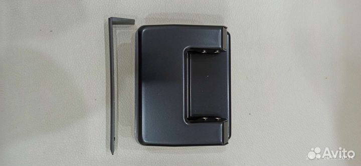 Дырокол и степлер