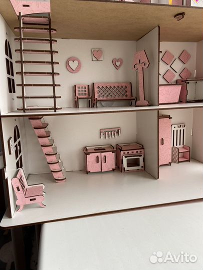 Домик кукольный