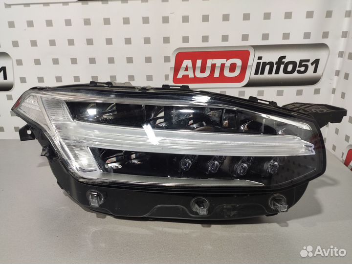 Фара правая на volvo хс90, xc60 после 2015
