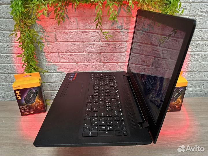 Игровой ноутбук Lenovo 8GB/SSD/256GB/2видеокарты