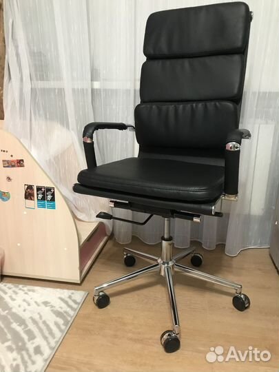 Офисное кресло руководителя новое chairman 750