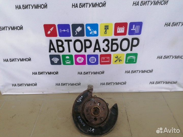 Кулак поворотный задний правый Toyota Camry 30