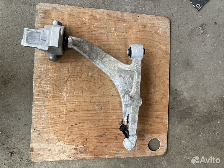 Рычаги Инфинити QX-70