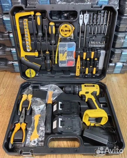 Шуруповерт Dewalt 21v с полным набором Бесщеточный