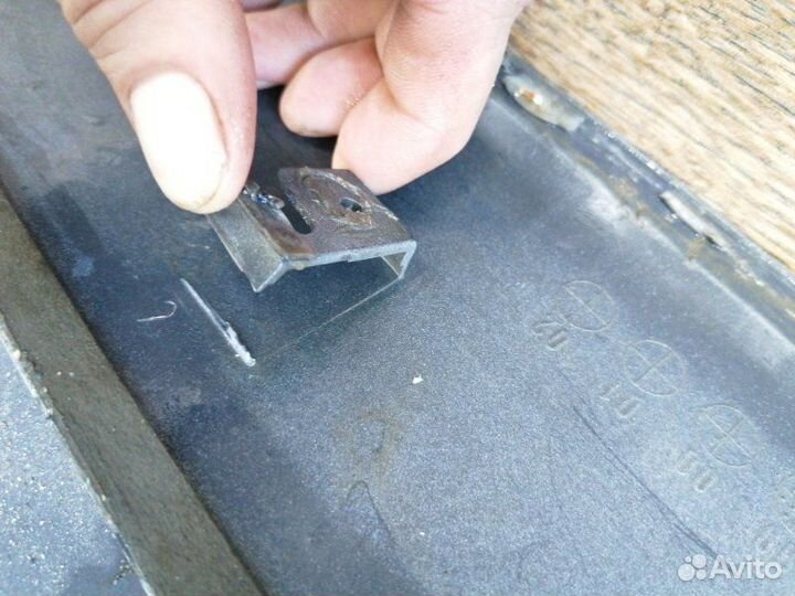 Накладка на дверь лев. зад. Toyota Land Cruiser