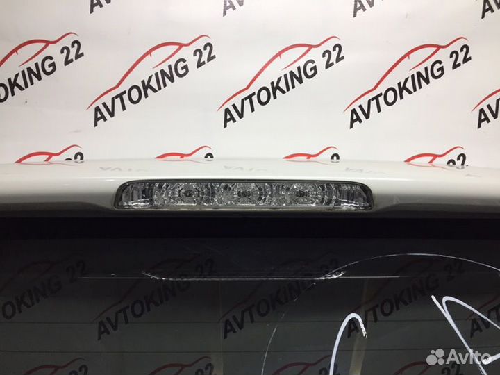 Дверь багажника Toyota Wish ZNE10 1ZZ-FE 2004