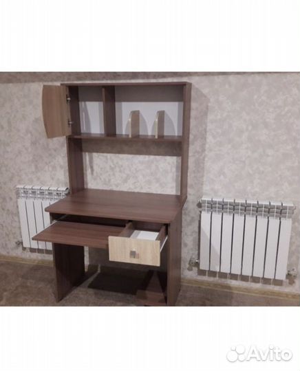 Стол компьютерный