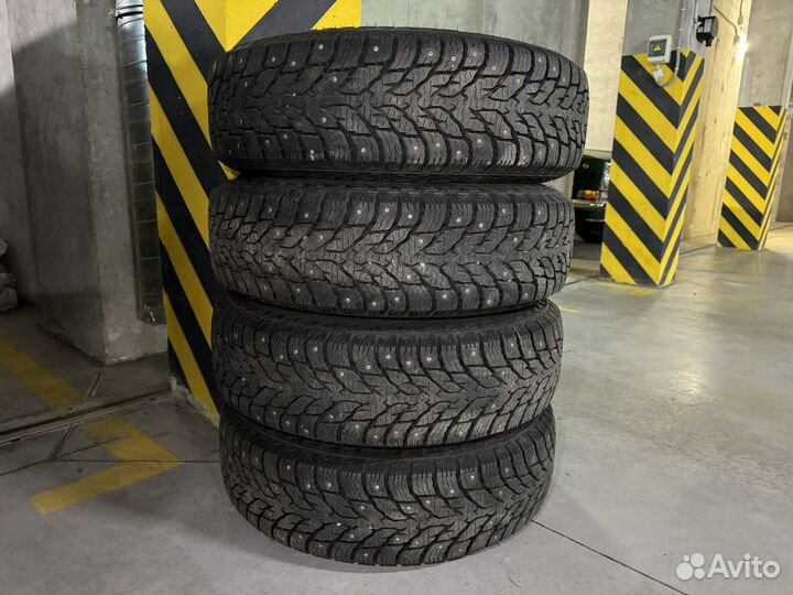 Зимние шипованные 225/75/R16 Nokian Tyres Hakk