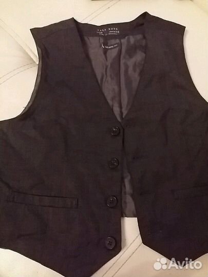Жилетка Зара.128см. На 7-8 лет