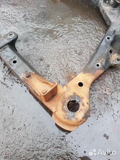 Подрамник передний Lexus Es 250 2015 2.5 2015