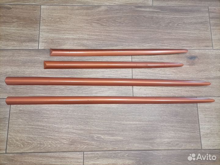 Комплект молдингов на Pontiak vibe 2003г