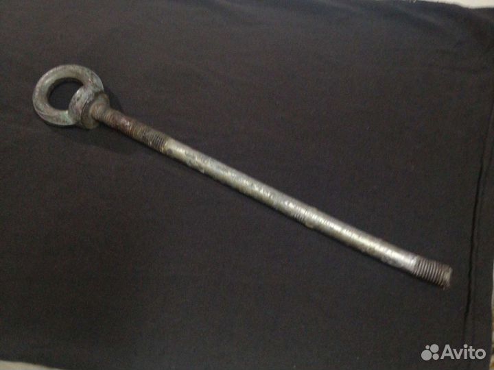 Крюк буксировочный б/у