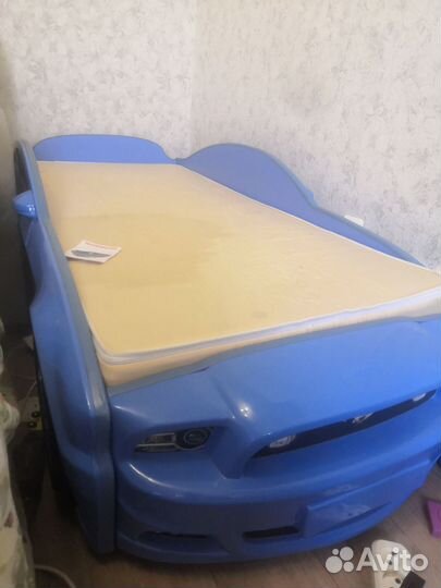Детская кровать машина с матрасом