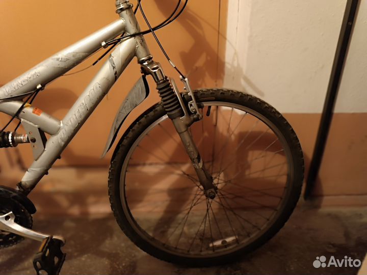 Велосипед двухподвесный колеса 26 дюймов 18 скорос