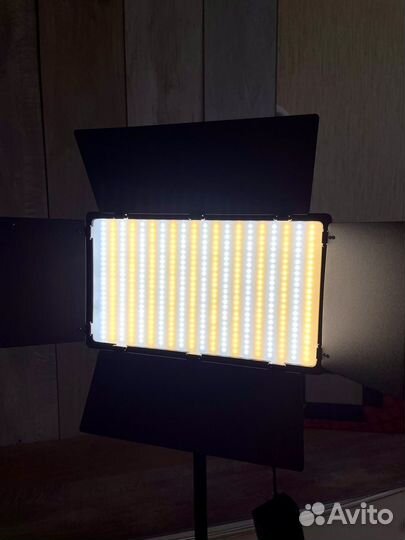 Видеосвет U-800 RGB + Штатив