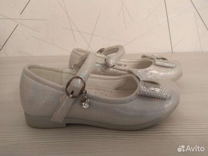 Туфли на девочку 26 размер