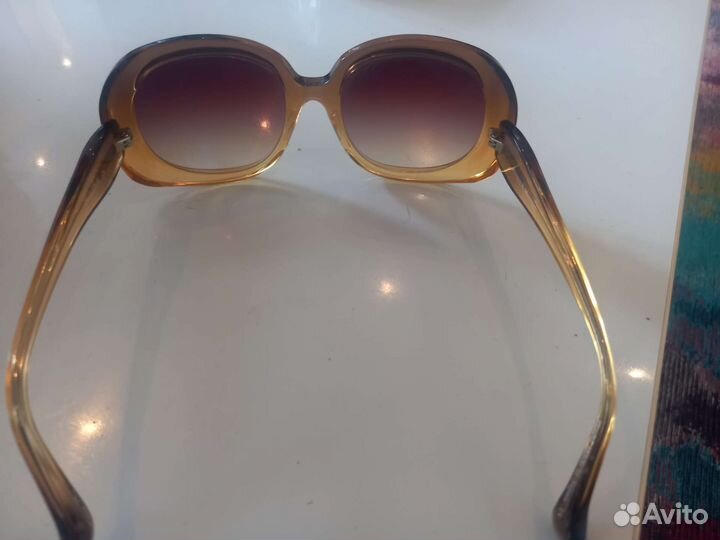 Солнцезащитные очки женские брендовые