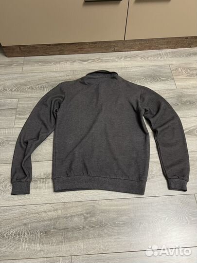 Кофта и джинсы