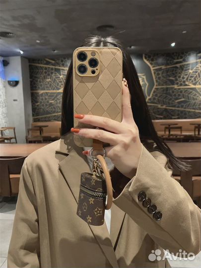 Чехол на iPhone 11