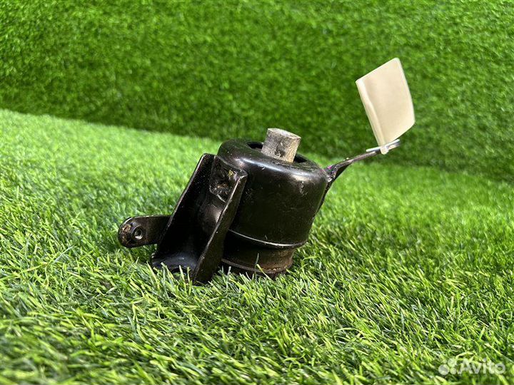 Подушка двигателя 71 т. км передняя правая Toyota