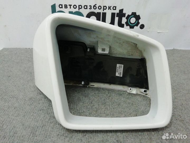 Крышка зеркала правая Mercedes-Benz