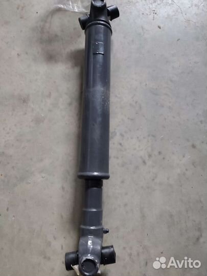 Карданный вал 87552420