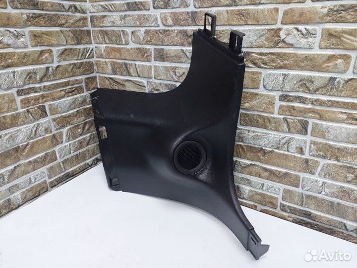 Обшивка багажника левая Jeep Grand Cherokee WK2