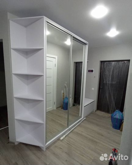Шкаф-купе для одежды