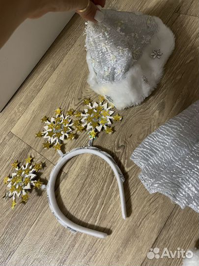 Новогодний костюм (снежинка, снегурочка )