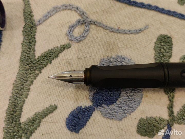 Перьевая ручка lamy