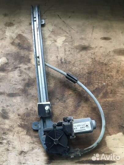 Стеклоподъемник задний правый Renault Laguna 2