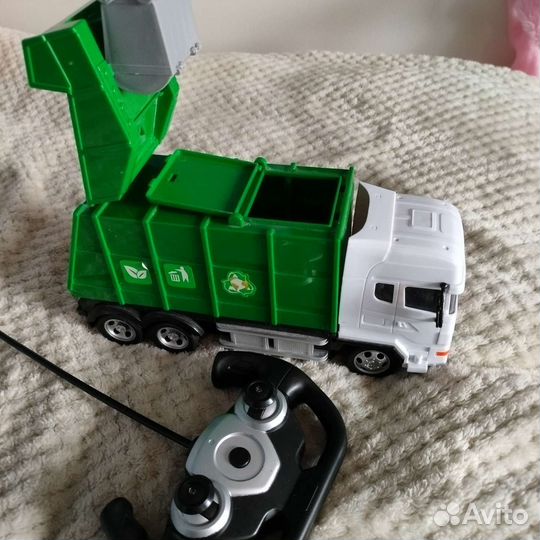 Машинка на пульте