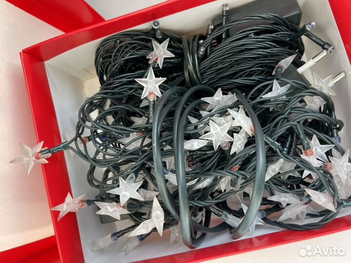 Коробка с елочными игрушками + 2 гирлянды