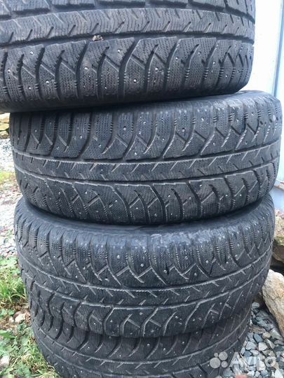 Bridgestone Ice Cruiser 7000 285/60 R18 116T