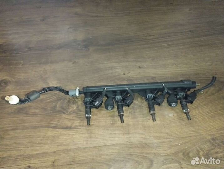 Форсунка peugeot 308 1 1.6 nn