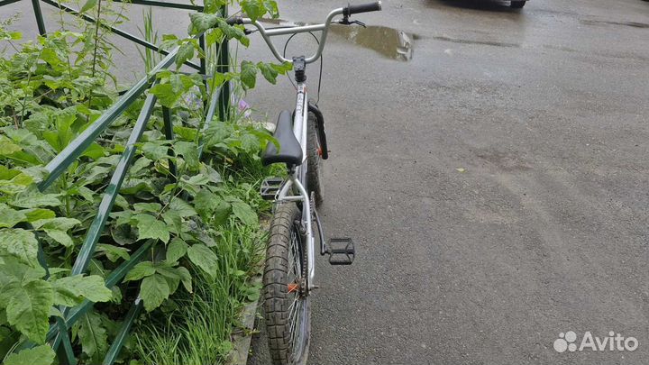 Трюковой велосипед BMX