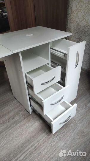 Стол для маникюра складной/стол для рукоделия