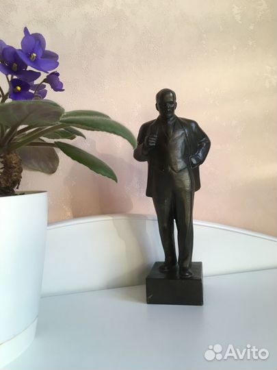 Бюсты В.И. Ленина