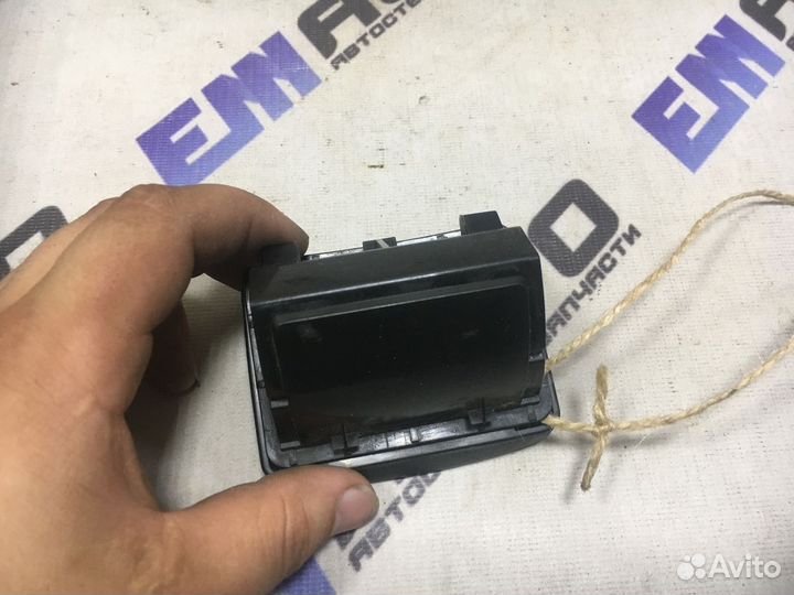 Пепельница центральной консоли задняя бад Ф3