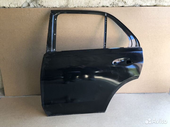 Дверь задняя левая Mercedes GLE V167 U197