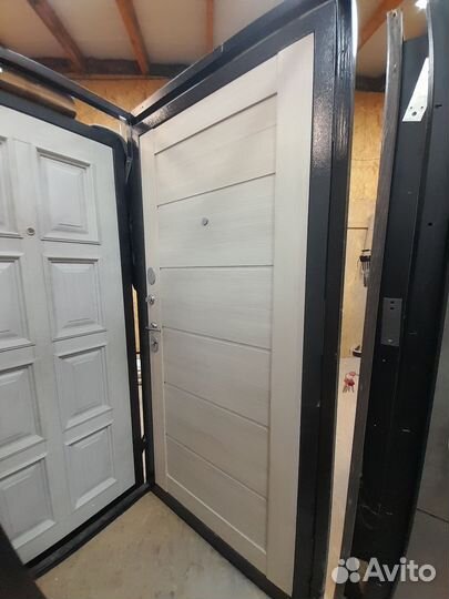 Входные металлические двери новые