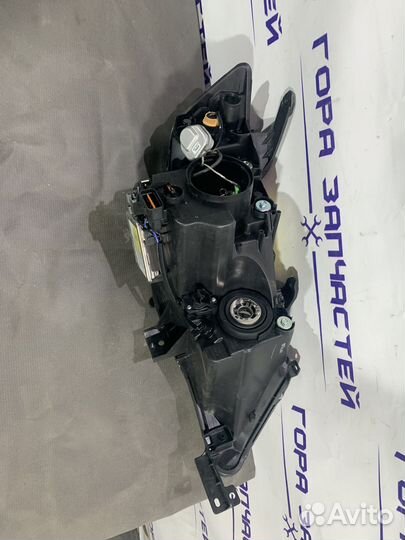 Фара Mitsubishi Outlander Xl 2006-2009 8301B241