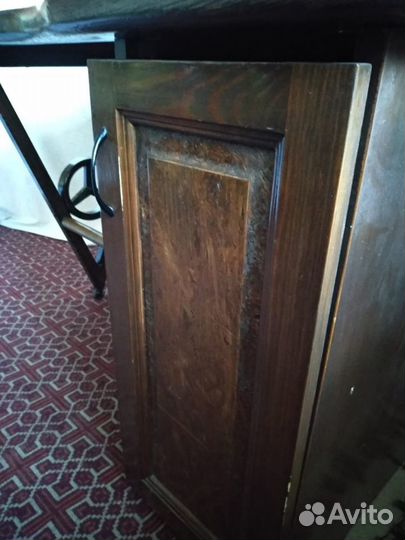 Письменный стол