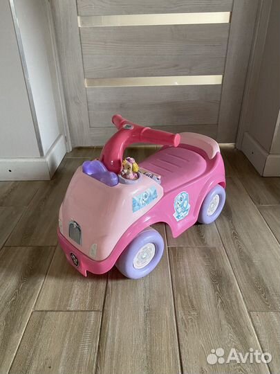 Машинка каталка музыкальная