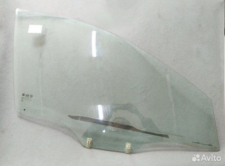 Стекло двери переднее правое Chevrolet Lacetti
