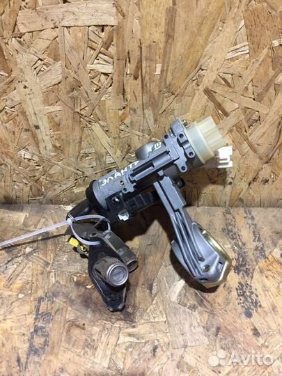 Замок зажигания Hyundai Elantra 3