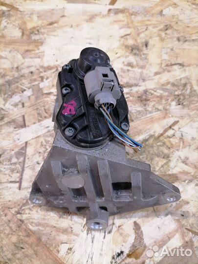 Клапан егр Volkswagen Passat B6 2.0 BVY